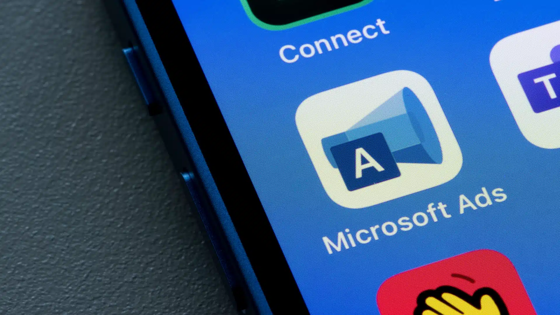 Microsoft expands PMax with new acquisition goals and reporting